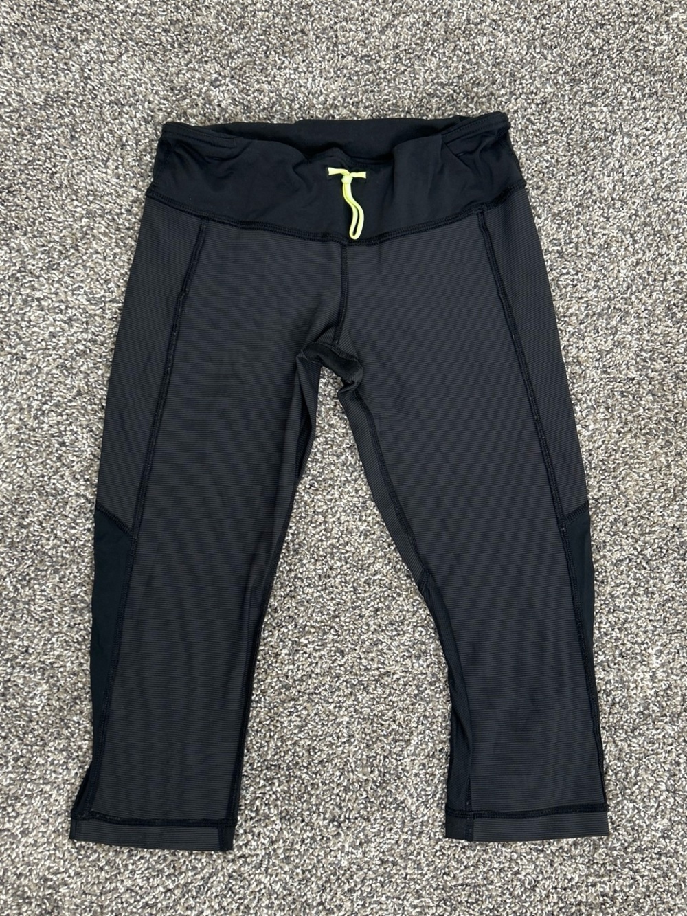 Lululemon Lowrise Capri Leggings
